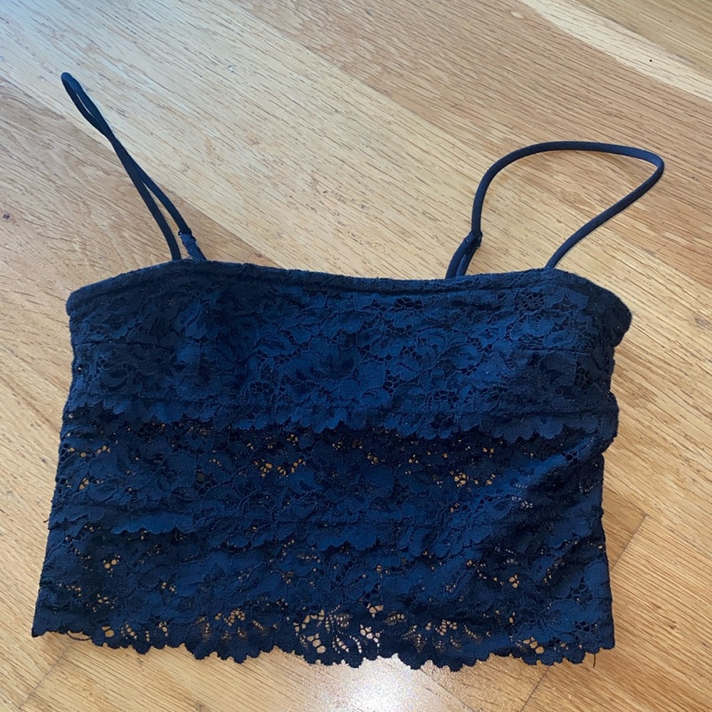 URBAN OUTFITTERS BRALETTE SIZE SMALL